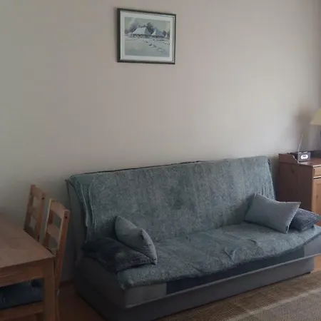 Kawalerka Na Parterze